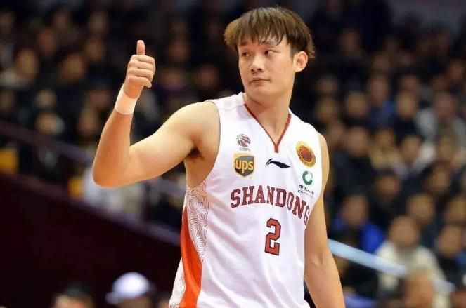 就在此时，中国女排横空出世，以七战全胜的姿态斩获中国三大球首个世界冠军